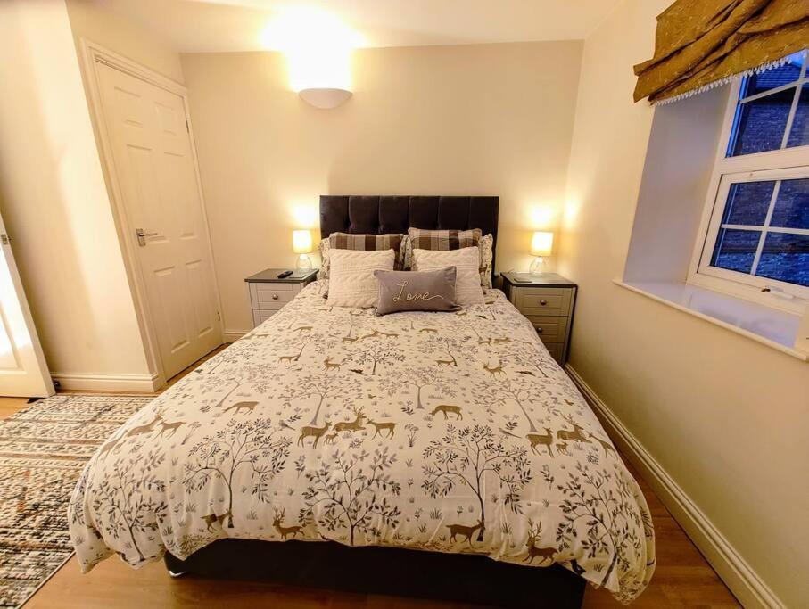 Cosy Central Modern Apartment نانتويتش المظهر الخارجي الصورة